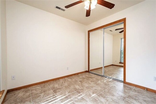 Building Photo - $2,695 |ROOMATE WANTED| 4 Bedroom, 2 Bathroom 2nd Floor Condo | Available for a January 5th, 2026...