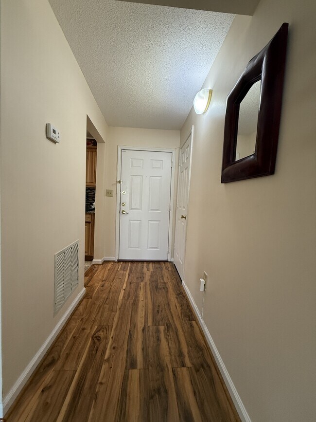 Building Photo - 1231 Ladys Island Dr