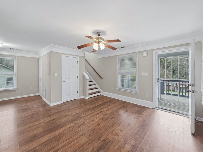 Building Photo - Fantastic 4 bedroom 2 bath home - Housing Vouchers Accepted