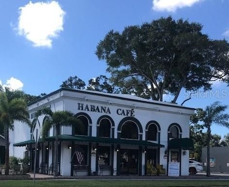 Building Photo - 5016 18th Ave S