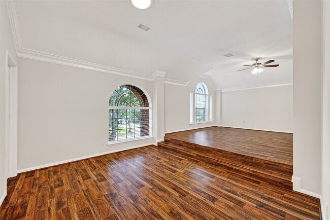 Building Photo - 4539 Springfield Lakes St