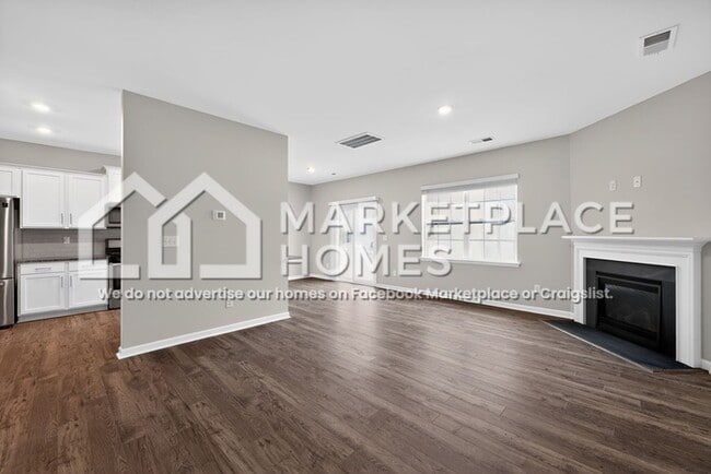 Building Photo - 923 Elliot Rd