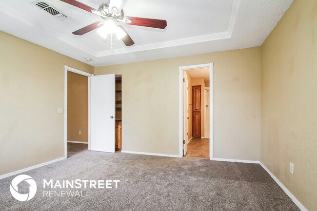 Building Photo - 417 Cypress Dr