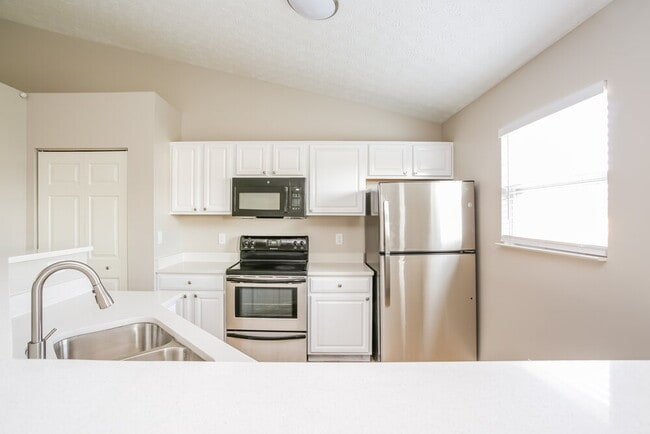 Building Photo - 6323 Pritchard Dr