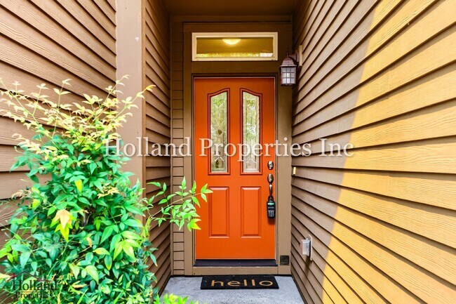 Building Photo - 4949 SW 141st Ave