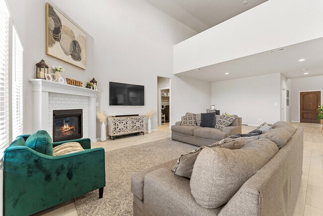 Building Photo - 7118 Adenium Rd