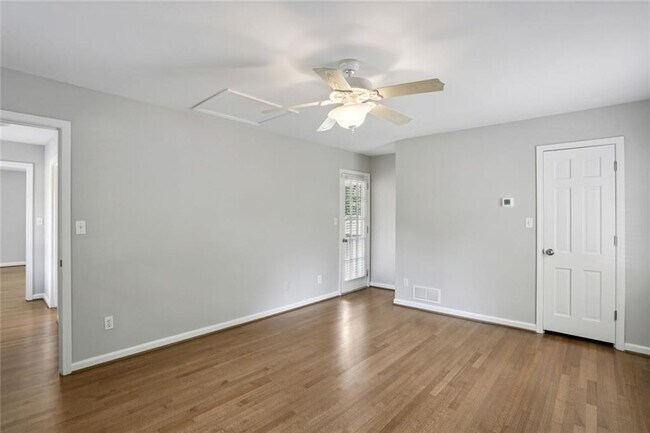 Building Photo - 5224 N Peachtree Rd