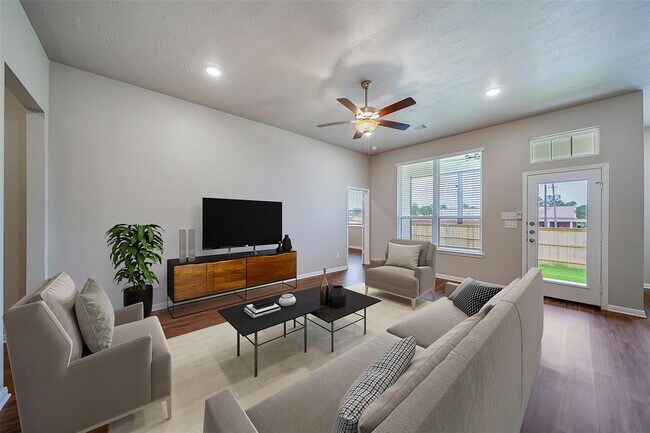 Building Photo - 1026 Tomball Downs Dr