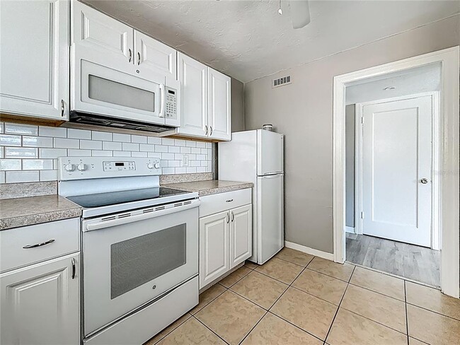 Building Photo - 101 154th Ave