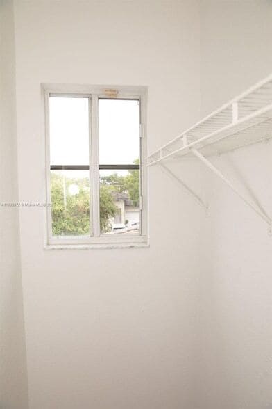 Building Photo - 273 SE 32nd Ave
