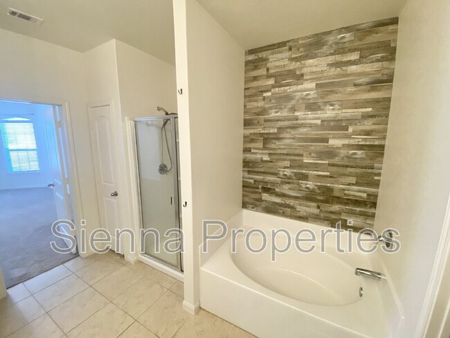 Building Photo - 6181 Daisy Way