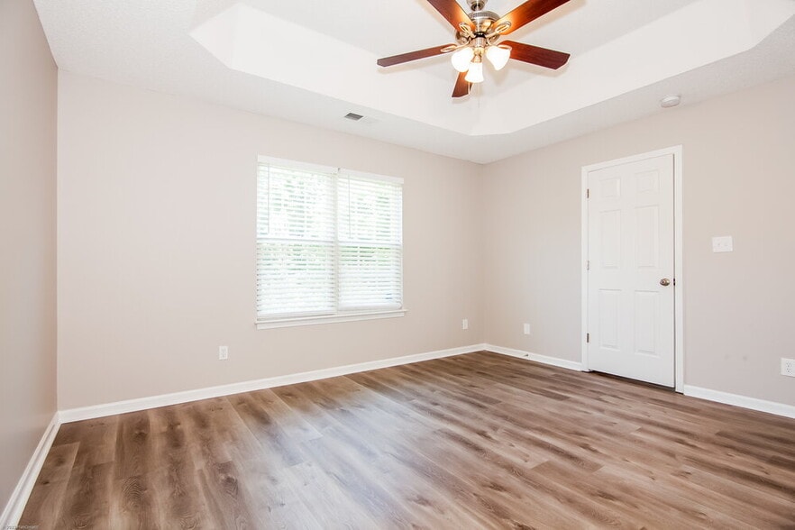 Building Photo - 7212 Kavan Hunter Dr