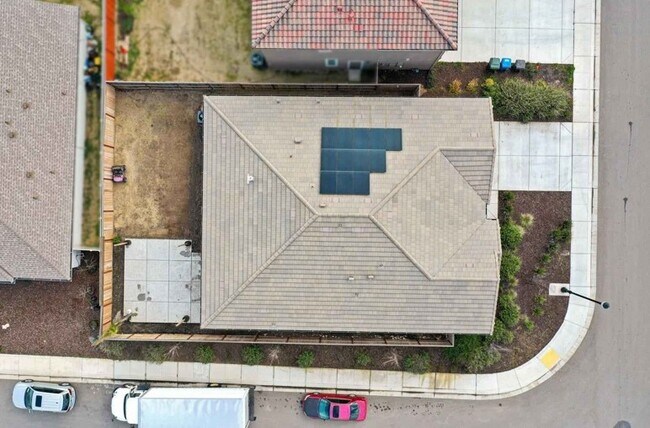 Building Photo - 2158 Bravery Ave