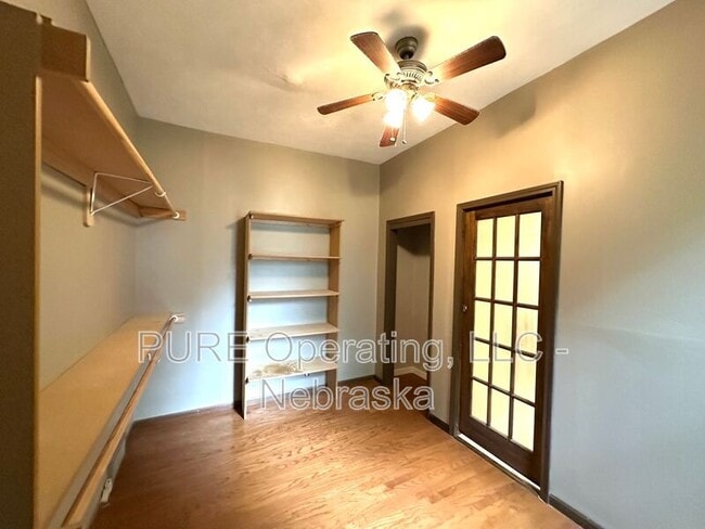 Building Photo - 1009 N 49th Ave