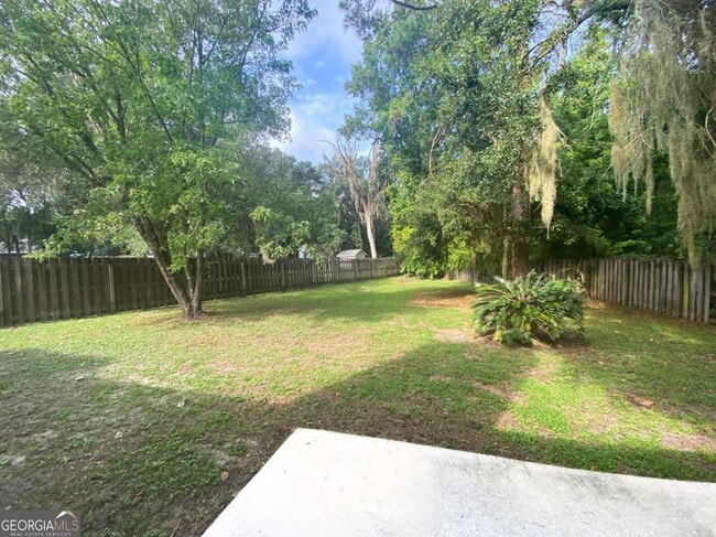 Building Photo - 601 McIntosh Dr