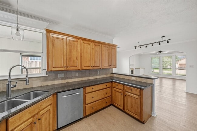 Building Photo - 8426 Alison Ave