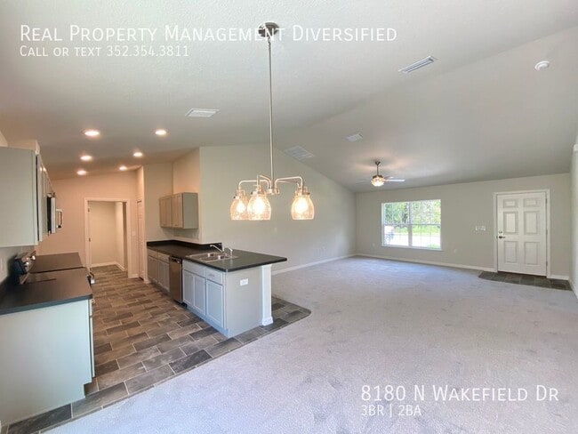 Building Photo - 8180 N Wakefield Dr