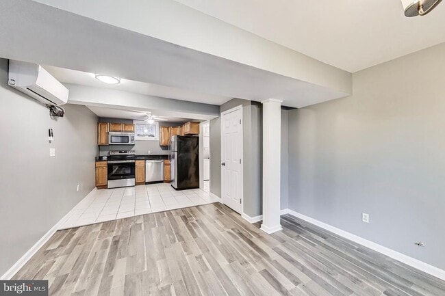 Building Photo - 1316 Van Buren St NW