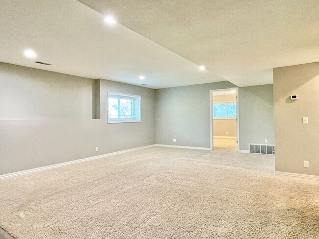 Building Photo - 1403 Northridge Dr
