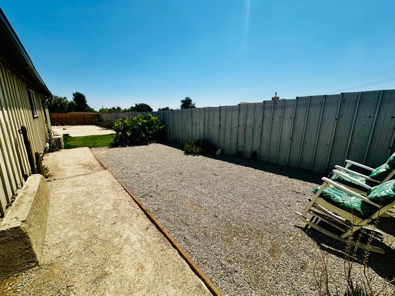 Building Photo - 39823 Dutton St
