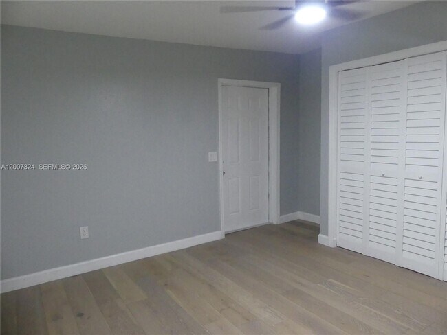 Building Photo - 161-165-165 NW 40th St