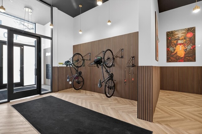 Building Photo - 160 Brunswick St