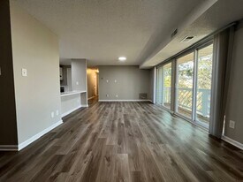 Building Photo - 9530 Shannon Green Dr