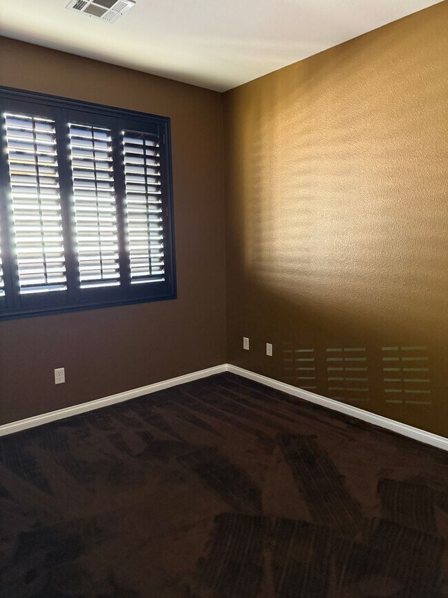 Building Photo - Magnificent Home Located In Guard Gated Tuscany!