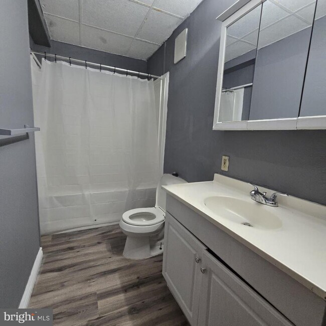 Building Photo - 614 N Cannon Ave