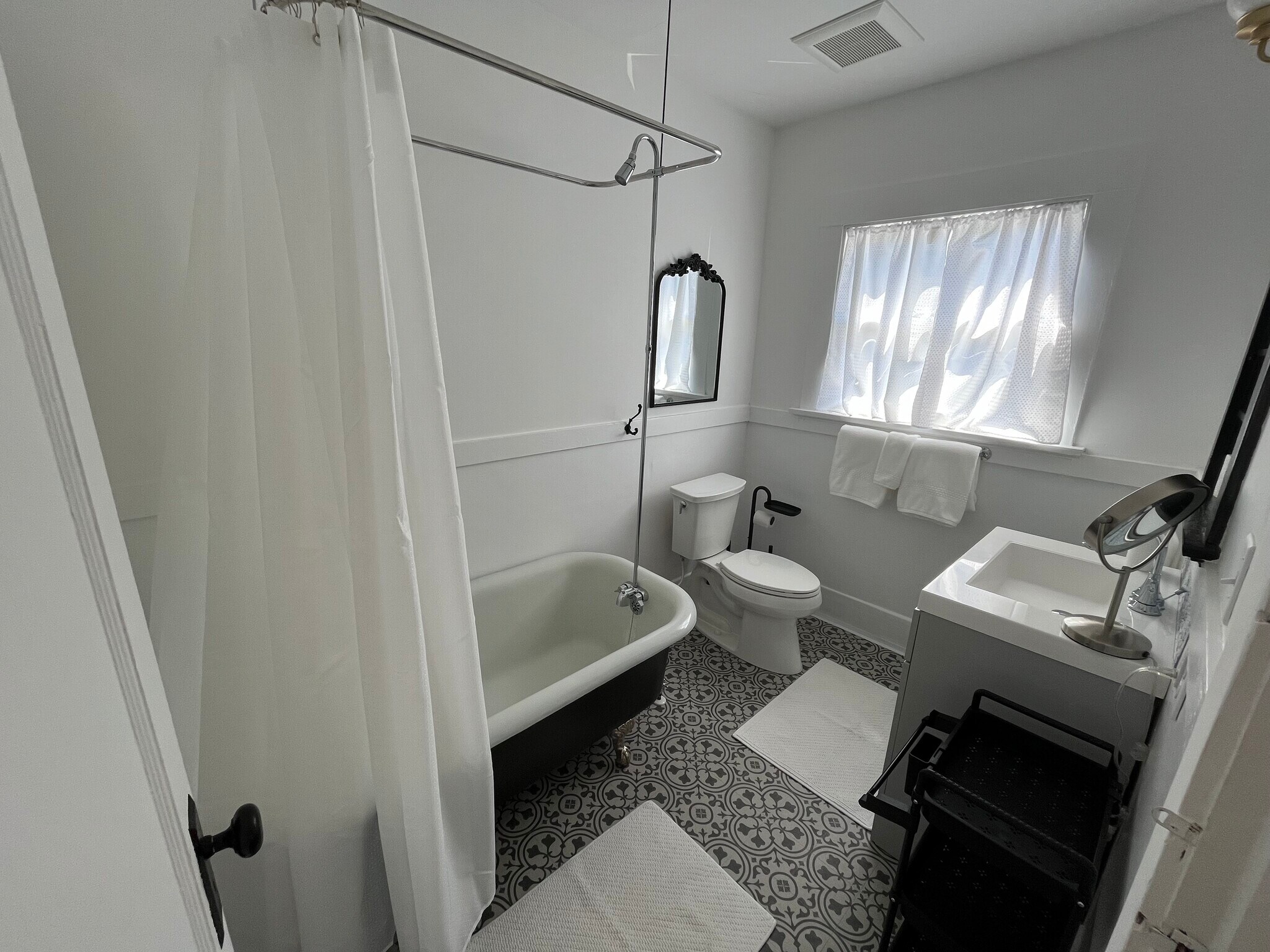 Building Photo - 1122 9th St