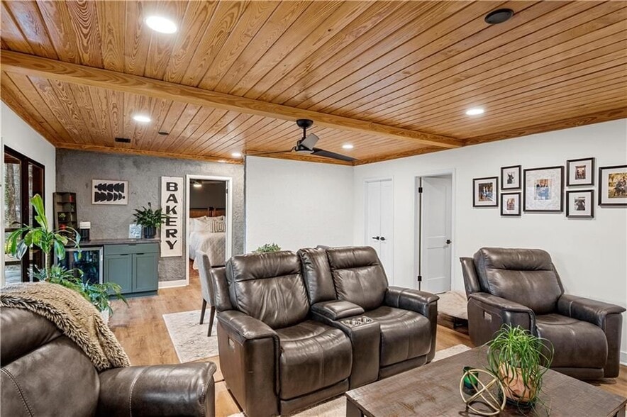 Building Photo - 12030 Old Mountain Park Rd