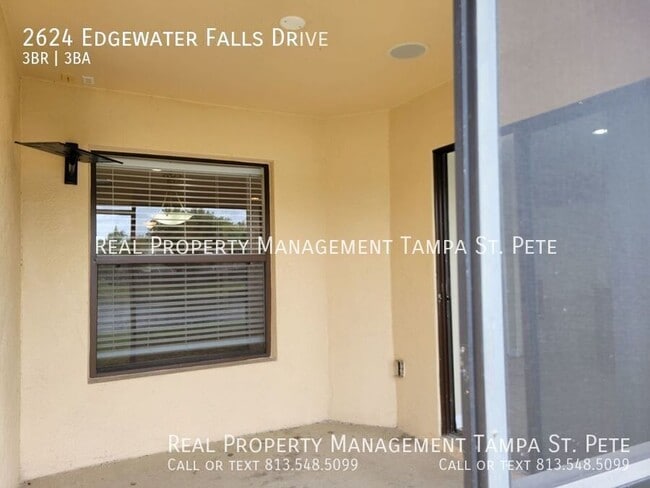 Building Photo - 2624 Edgewater Falls Dr