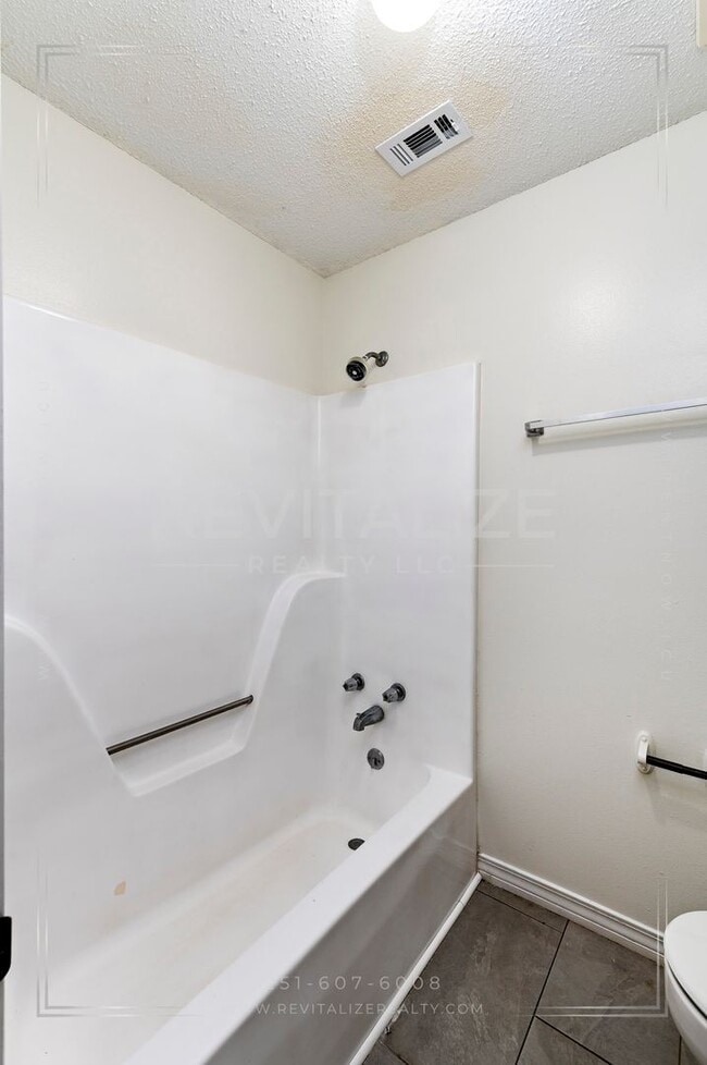 Building Photo - Beautifully Renovated 3 Bed 2 Bath Home in Theodore