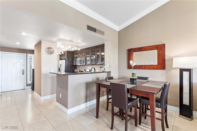 Building Photo - 210 E Flamingo Rd