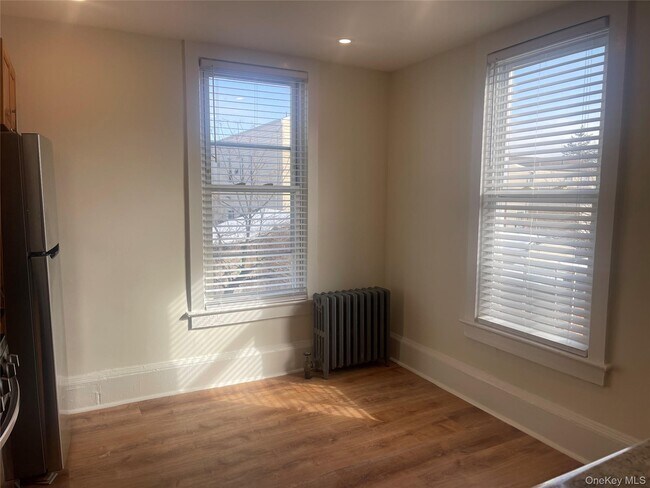 Building Photo - 200 Claridge Ave