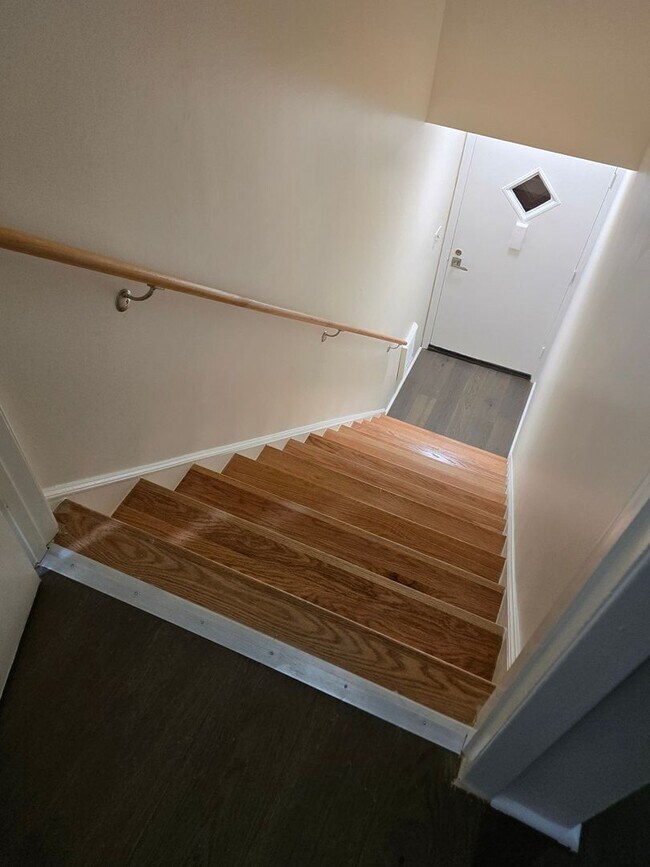 Building Photo - Charming 2BR Condo in Bethel