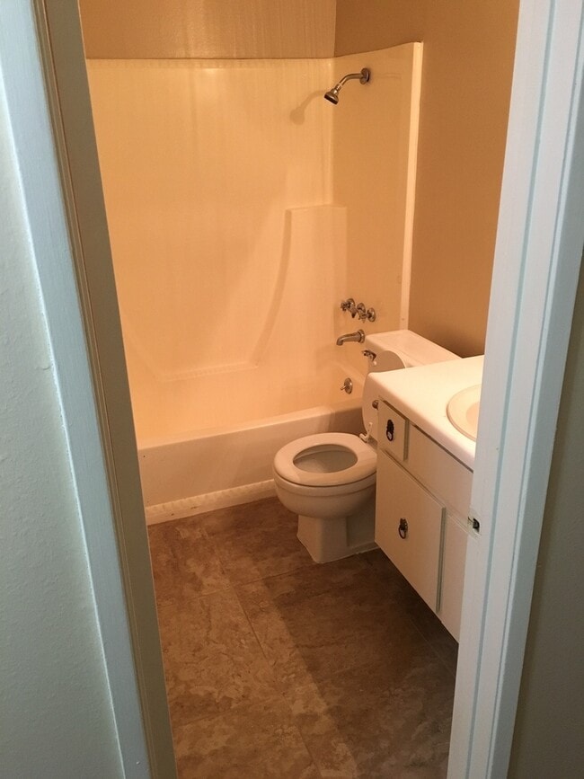 Building Photo - 2201 Pinon Springs Cir