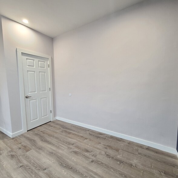 Building Photo - 39 74th St