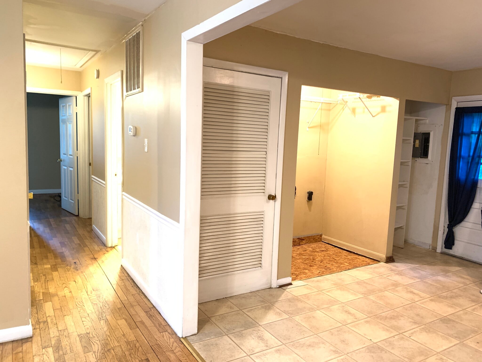 Building Photo - 272 Liverpool Rd