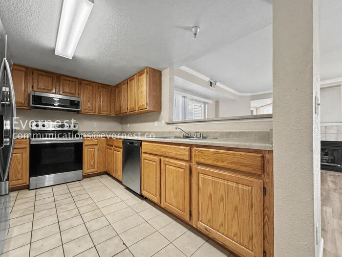 Building Photo - 12158 W Dorado Pl