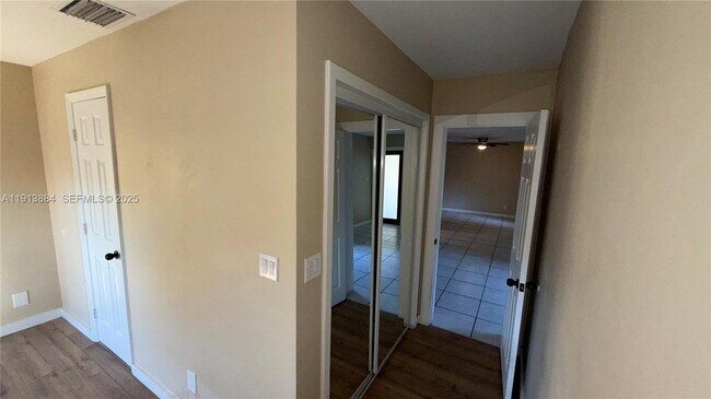 Building Photo - 6625 SW 49th St