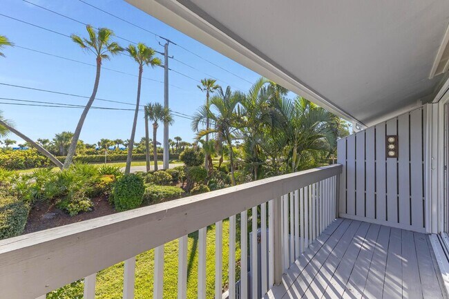 Building Photo - 4949 N Hwy A1A