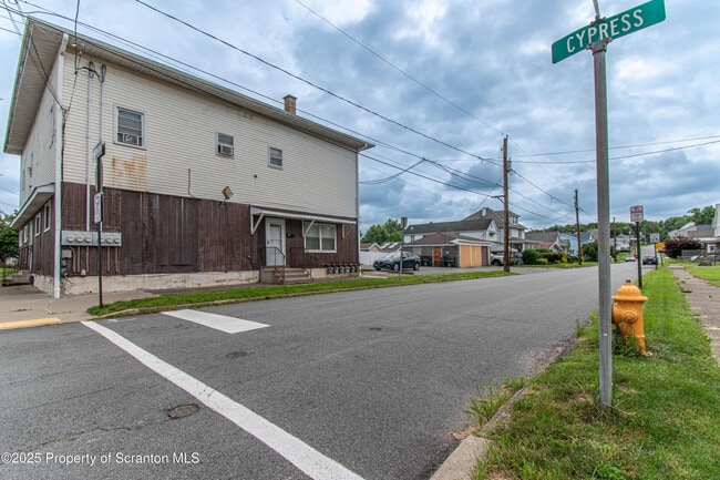 Building Photo - 502 Cypress St