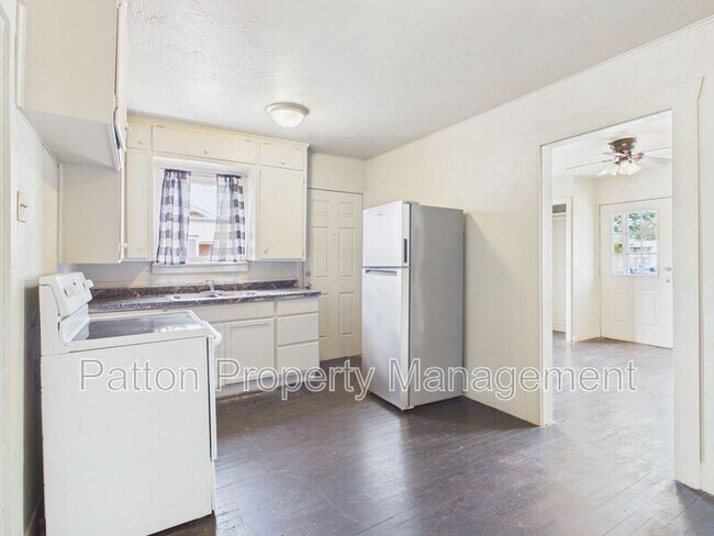 Building Photo - 913 S Louisiana St