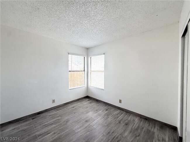 Building Photo - 5625 Ballinger Dr