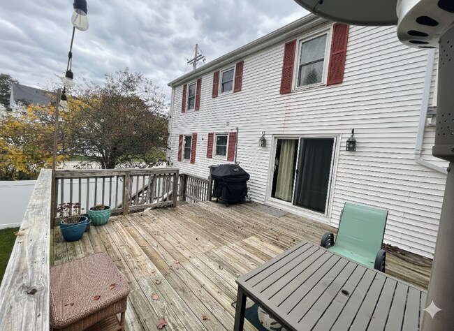 Building Photo - 431 Winnacunnet Rd