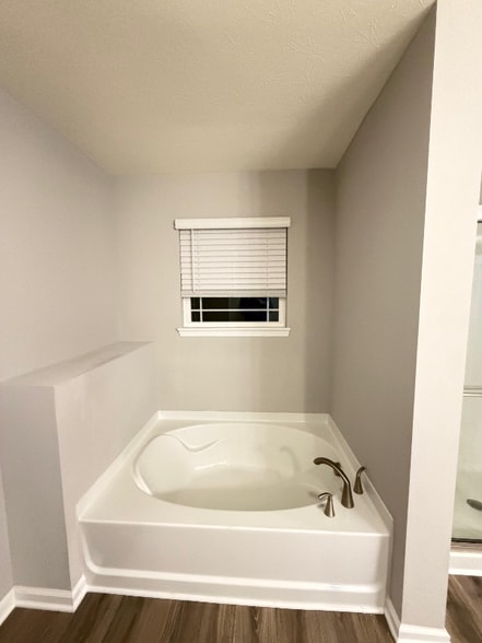 Building Photo - 5636 Tart Blvd