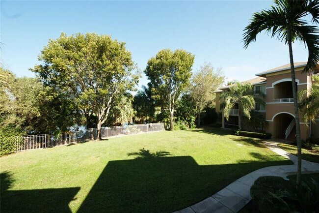 Building Photo - 6533 Emerald Dunes Dr