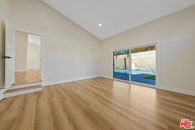 Building Photo - 70895 Ironwood Dr