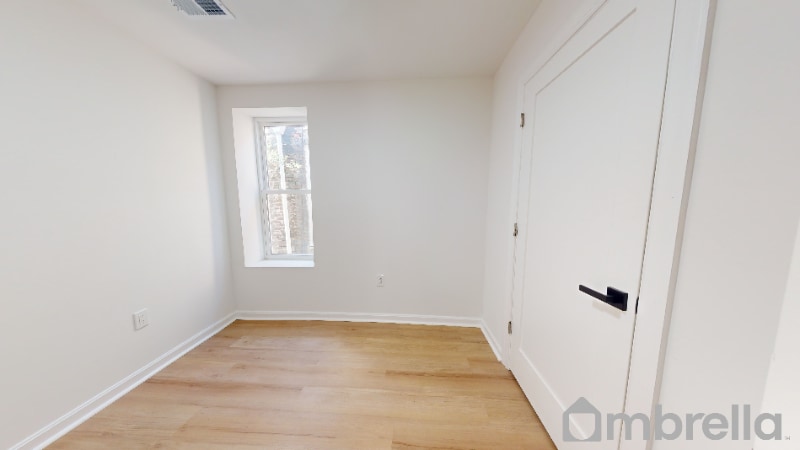 Building Photo - 343 E 28th St